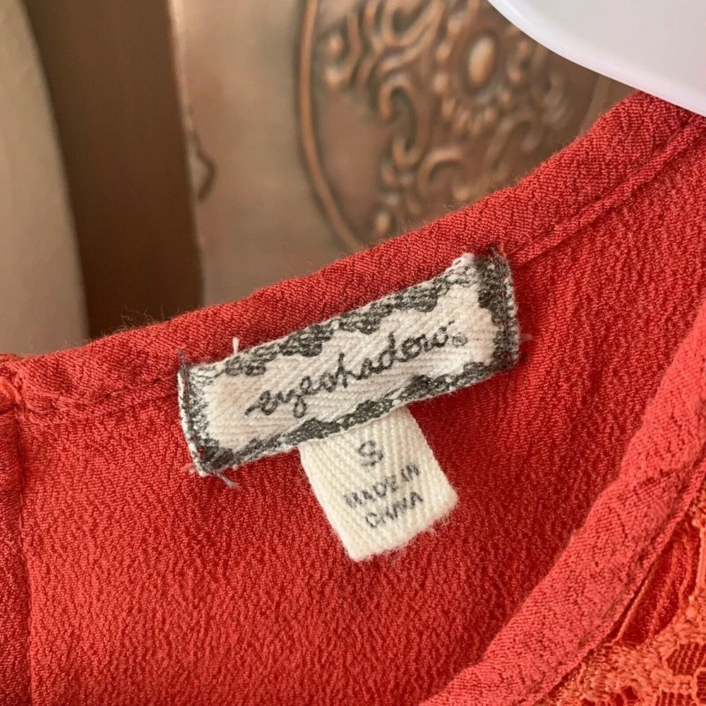 eyeshadows Lace Accent Tank Top Sleeveless Casual Blouse Coral Orange SM‎